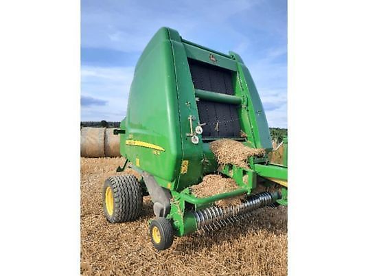 E-FARM: John Deere 864 - Ballenpresse - id MUVKV7K - 22.500 € - Baujahr: 2012 - Ballenanzahl: 10.000,Frankreich