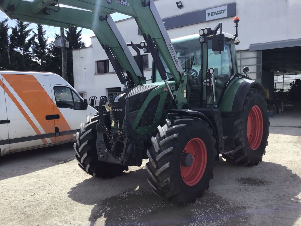 E-FARM: Fendt 512 Vario Power - Tracteur - id SDYAZ8R - Année: 2016 - Lecture du nombre d'heure: 6 570,Puissance du moteur (chevaux): 125,France