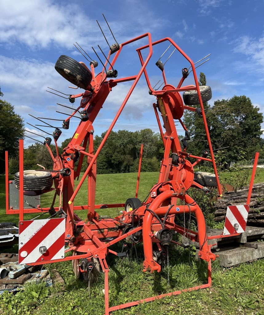 E-FARM: Kuhn GF 6502 - Faneuse - id ZDDH5YM - 9 000 € - Année: 2020 - France