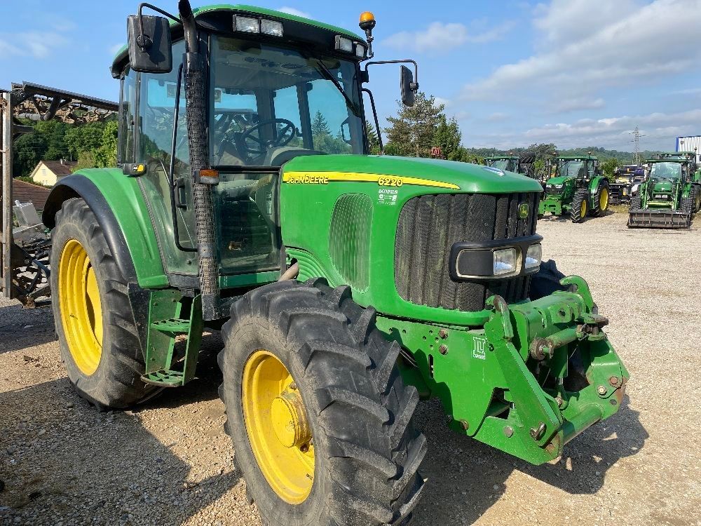 E-FARM: John Deere 6220 SE - Tractor - id JZBTJ8G - 25.900 € - Año: 2007 - Horas: 9300,Potencia del motor: 85,Francia