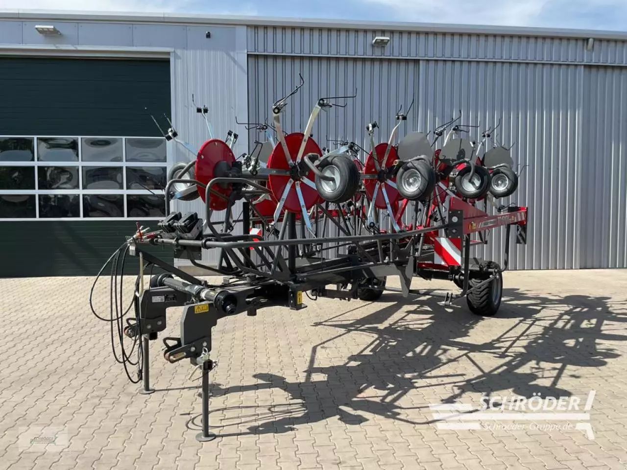 E-FARM: Massey Ferguson TD1310X TRC - Tedder - id 3EQQEVC - €32,885 - Year of construction: 2022 - Germany