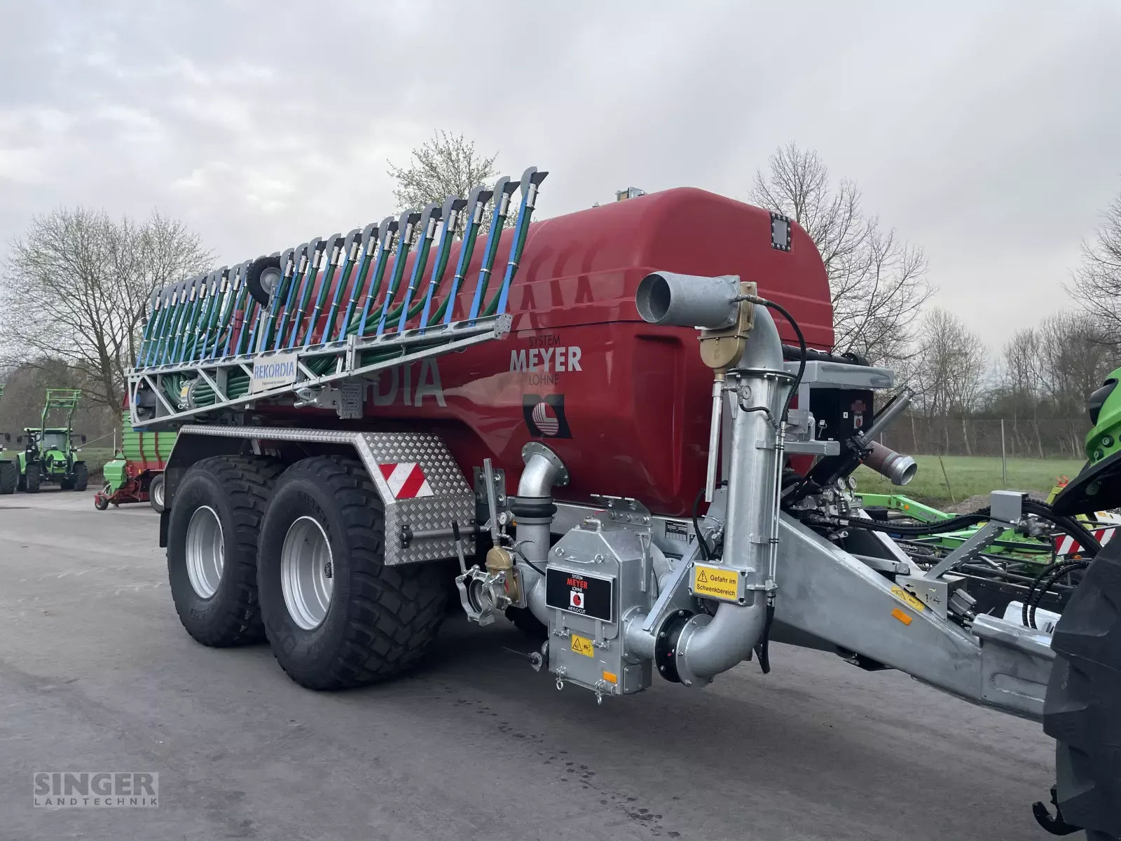 E-FARM: Meyer-Lohne mls 16000 mit bomech farmer 15 - Echipament pentru suspensii si altele - id ILIB9TF - 149.000 EUR - Anul: 2023 - Germania