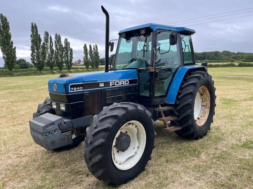 E-FARM: Ford 7840 - Tracteur - id WL7FUY3 - 22 893 € - Année: 1995 - Royaume-Uni
