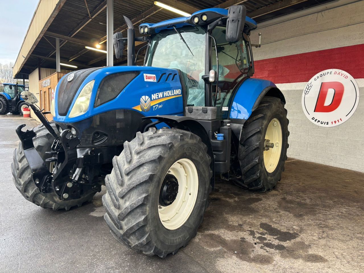 E-FARM: New Holland T7.190 - Traktor - id ITGQFZL - 61.500 € - Produktionsår: 2016 - Motortimer: 4.450,Motoreffekt (HP): 165,Frankrig