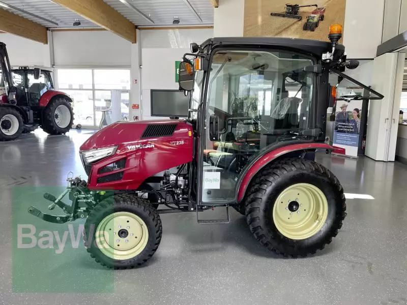 E-FARM: Yanmar yt235 mit kabine - Tractor - id UEPHIFZ - €28,992 - Year of construction: 2022 - Engine hours: 185,Engine power (HP): 34,Germany