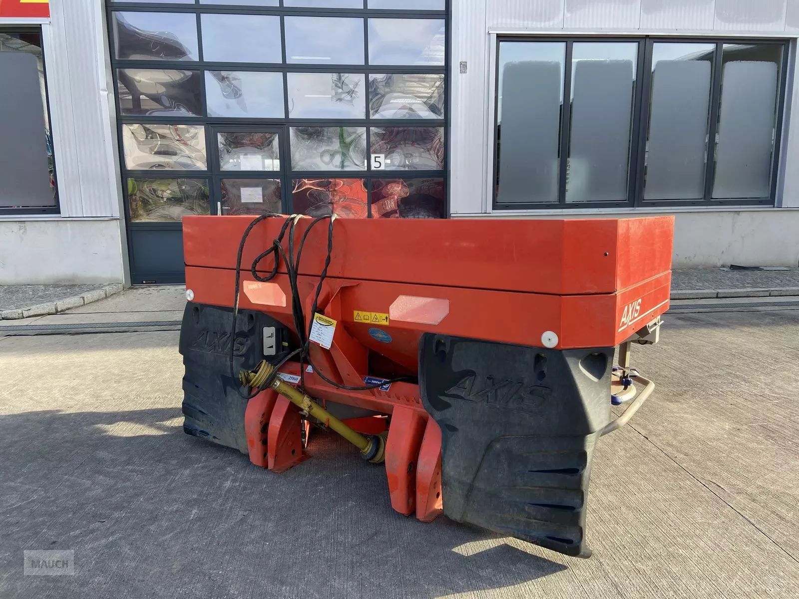 Rauch axis 30.1 Fertiliser spreader €5,167
