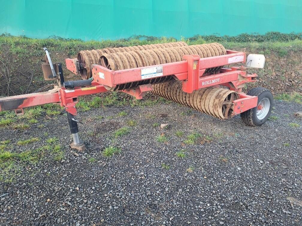 E-FARM: Quivogne rollmot 630 - Presses et rouleaux - id 34FE2SQ - 6 500 € - Année: 2009 - France