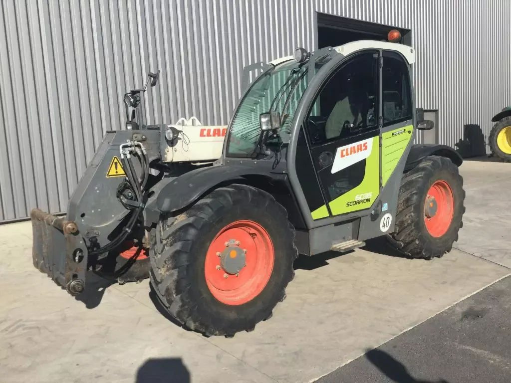 E-FARM: Claas 6035 - Telehandler - id VMYVPIS - €37,000 - Year of construction: 2017 - Engine hours: 8,076,Engine power (HP): 136,France