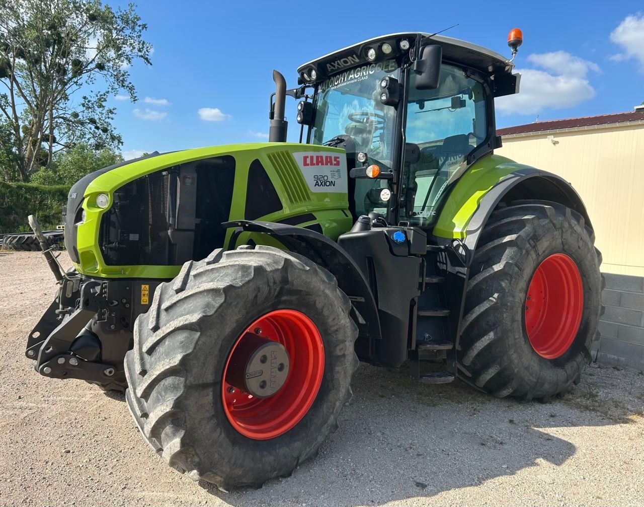 E-FARM: Claas Axion 920 - Traktor - id PYPB5TE - 110.000 € - Produktionsår: 2014 - Motortimer: 2.050,Motoreffekt (HP): 320,Frankrig