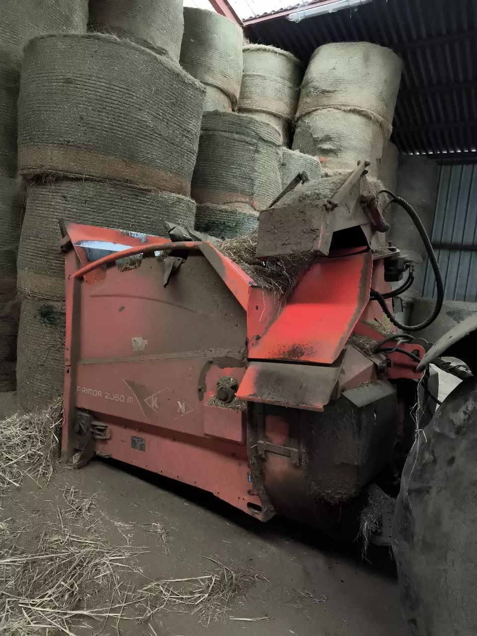 E-FARM: Kuhn Primor 2060 M - Désileuse pailleuse - id J1552LB - 8 500 € - Année: 2011 - France