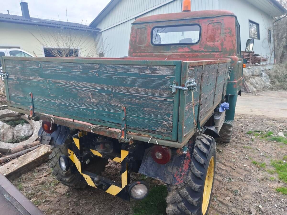 Mercedes-Benz Vehículo de motor 5000 €