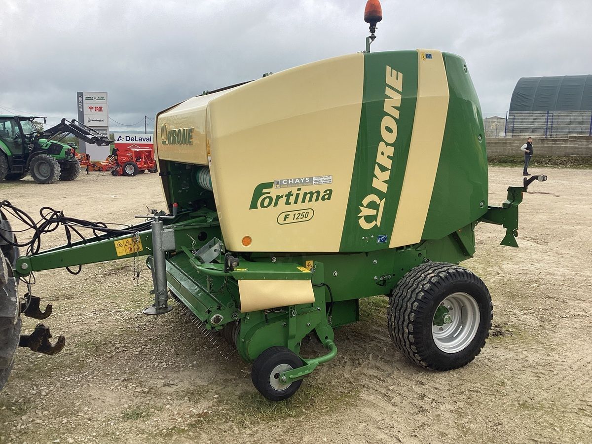 E-FARM: Krone Fortima F 1250 - Ballenpresse - id FUDGYAN - 19.000 € - Baujahr: 2015 - Ballenanzahl: 8.000,Frankreich