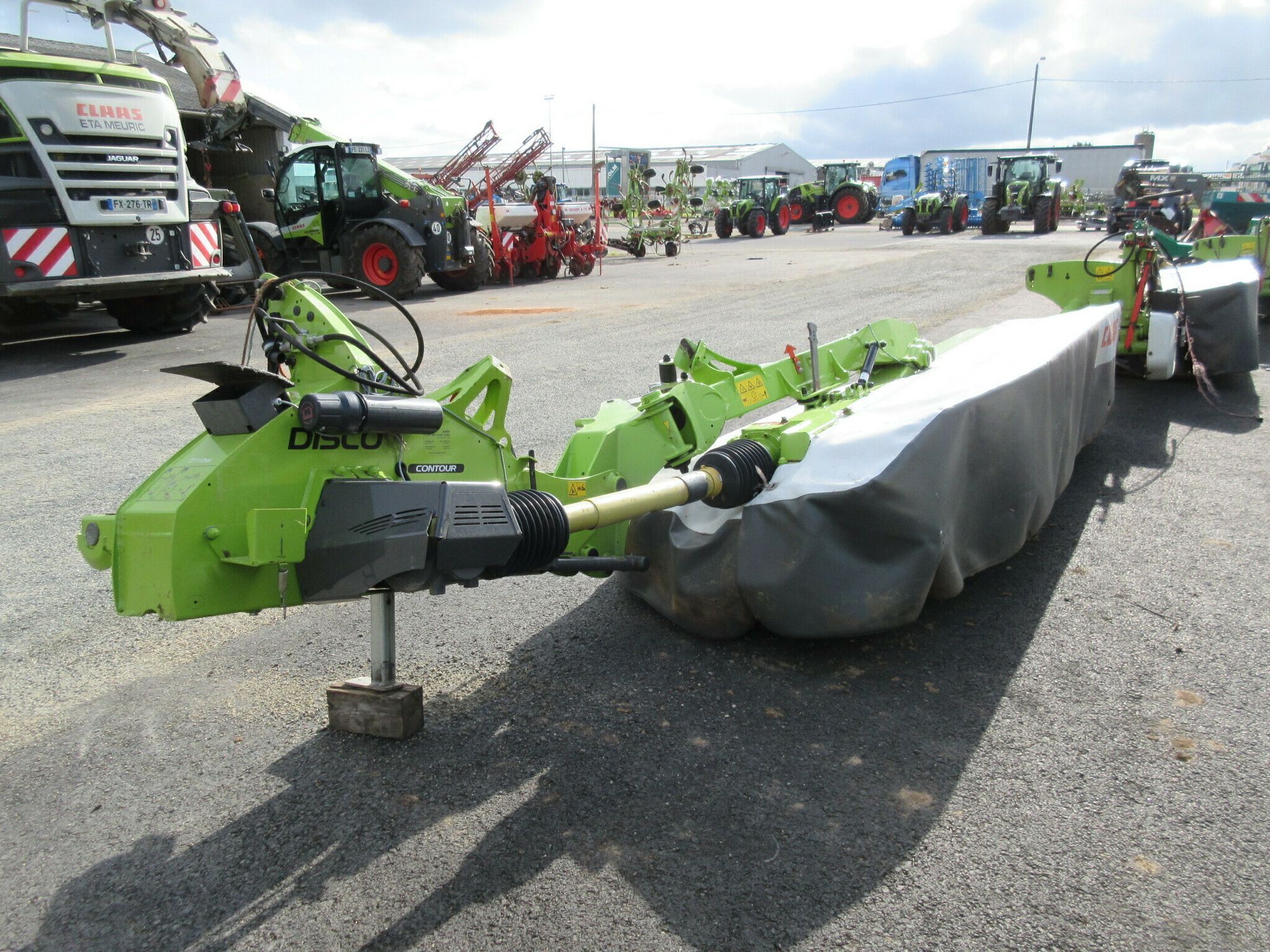 E-FARM: Claas Disco 3200 Contour - Mower - id V2Q599Z - €10,000 - Year of construction: 2021 - France