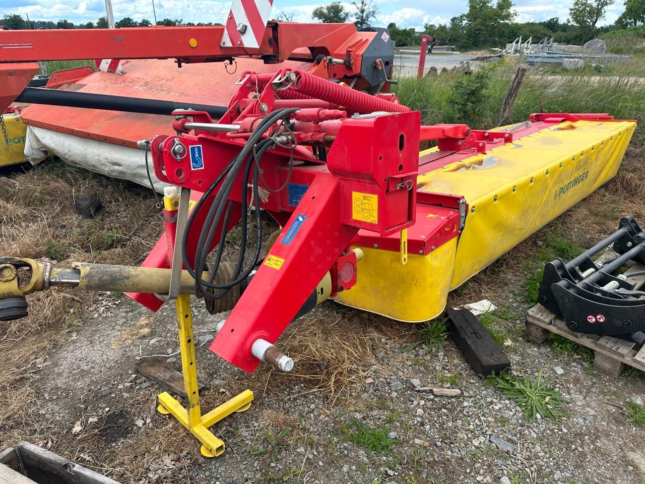 Pöttinger novacat 350 h Mower €6,000