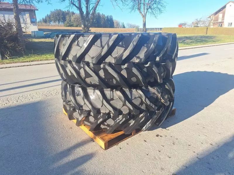 E-FARM: TRELLEBORG 650/65r42 tm 800 räder - Ruedas y orugas - id TJP3NBT - 3658 € - Austria