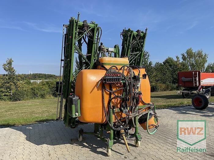 E-FARM: Amazone spritzen - Pulverizador - id BNUFJ3D - 8395 € - Año: 2002 - Alemania