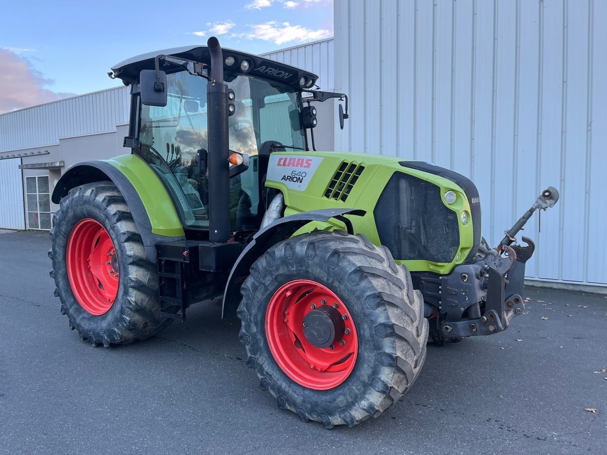Claas Arion 640 CIS Tractor €42,900