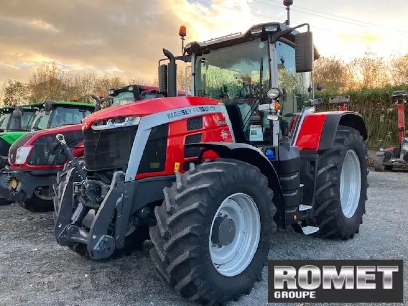 Massey Ferguson 8S.205 Exclusive Tractor 110.000 EUR