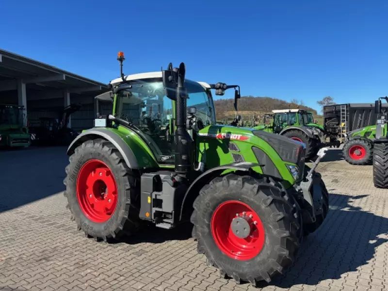 Fendt 724 Vario Power Plus Tractor €180,000