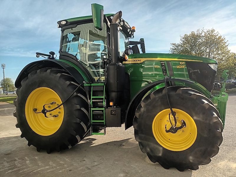 John Deere 6R 250 Tractor 199.900 €