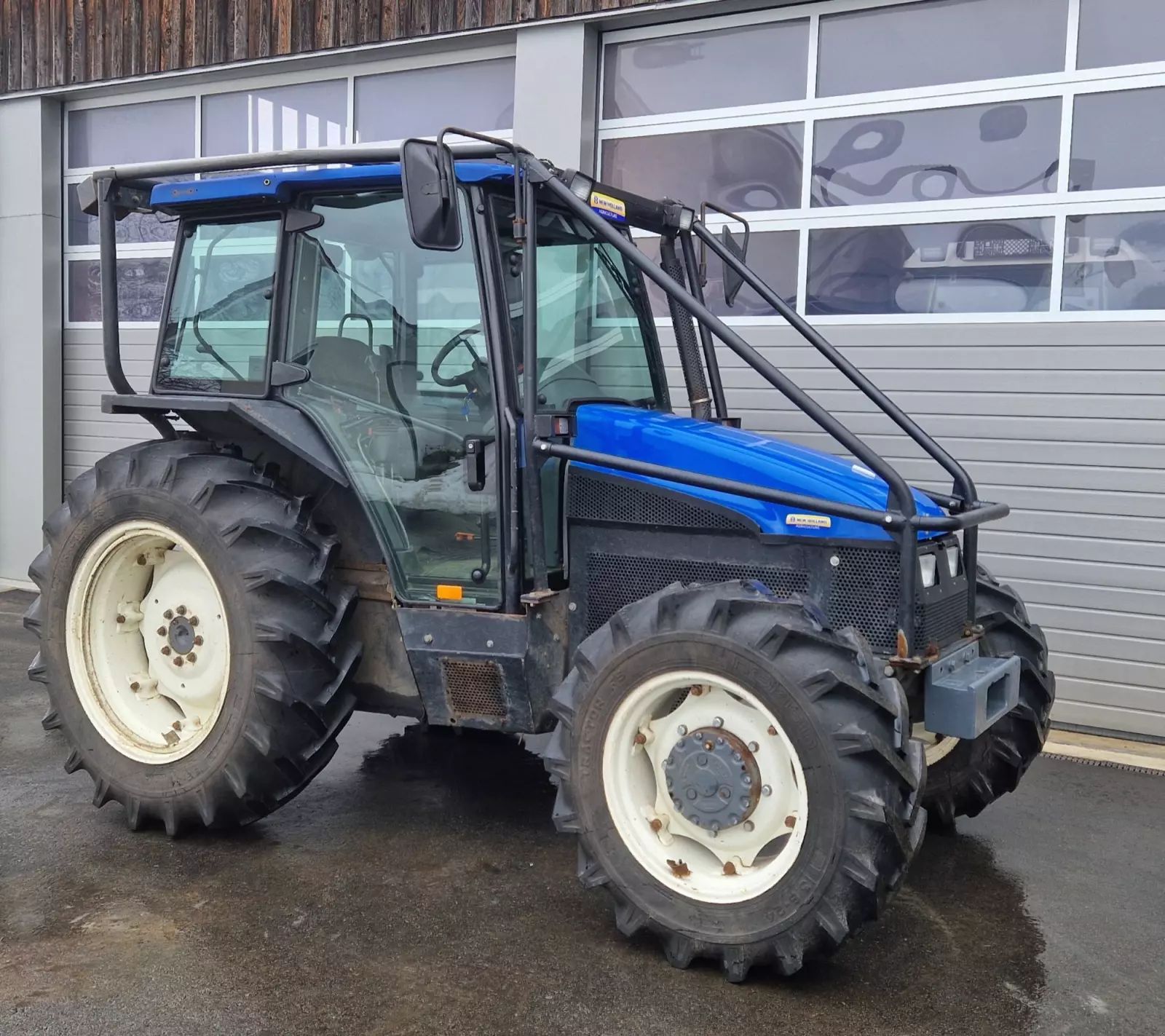 New Holland TL 100 Trattore 18.908 €