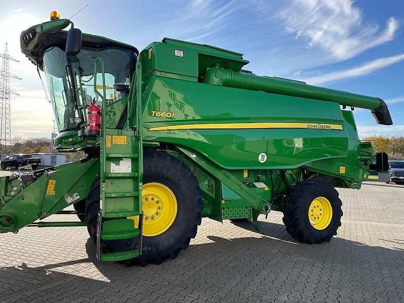 John Deere T 660 i Moissonneuse-batteuse 149 000 €