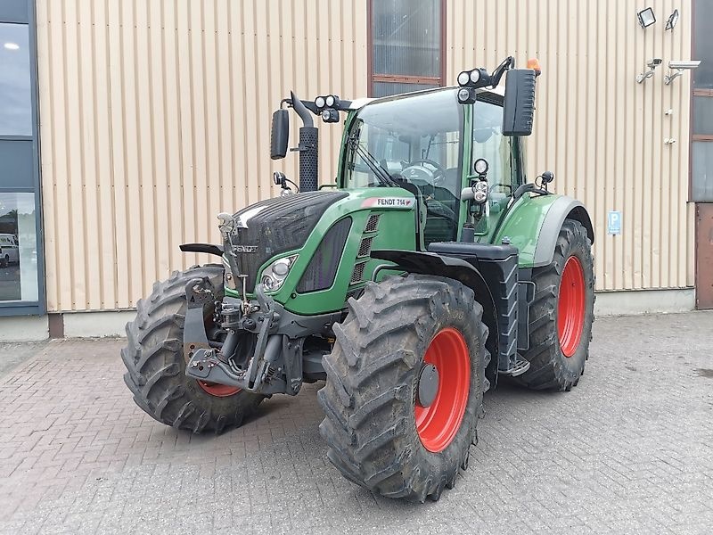 Fendt 714 Vario Profi tractor €75,600
