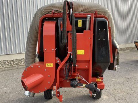 E-FARM: Wiedenmann favorit xp 1500 - Kommunaltechnik - id DRPQJB8 - 10.504 € - Baujahr: 2021 - Deutschland