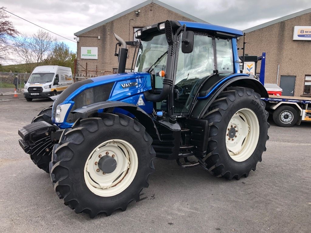 Valtra N 143 Traktor 42.192 €