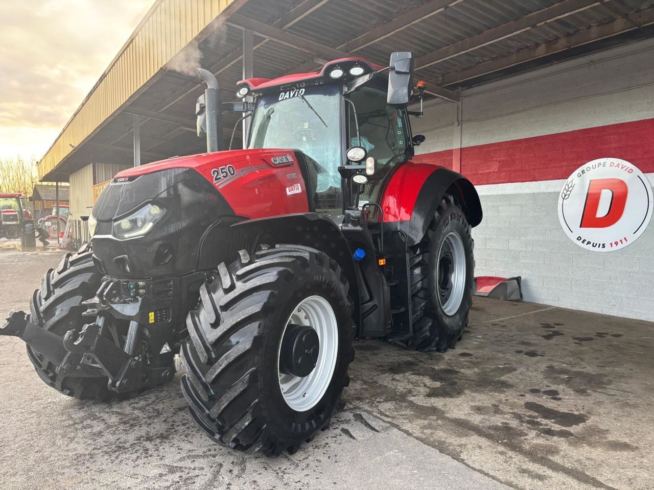 E-FARM: Case IH Optum 250 - Tractor - id TYMHN2Z - €139,000 - Year of construction: 2020 - Engine hours: 2,100,Engine power (HP): 250,France