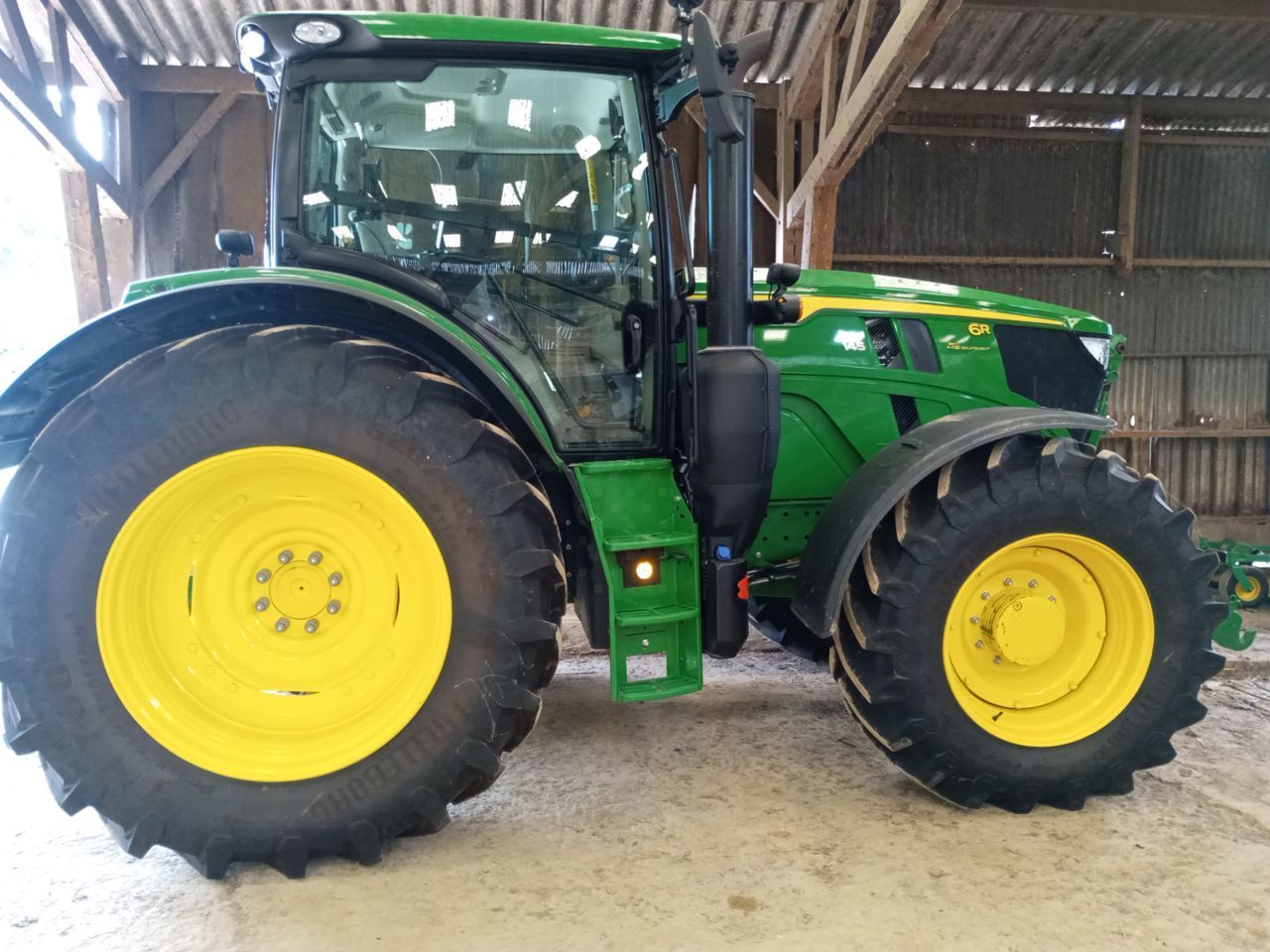 John Deere 6R 145 Tractor €125,500