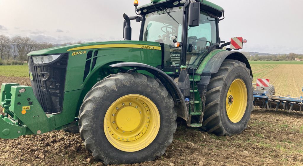E-FARM: John Deere 8370 R - Tractor - id NMPQI5X - 220.000 € - Año: 2020 - Horas: 2258,Potencia del motor: 370,Francia