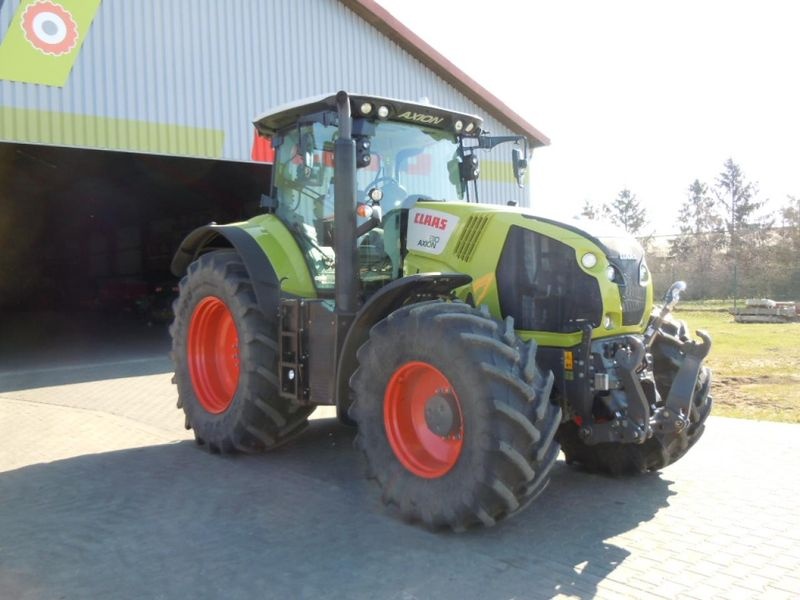 Claas Axion 810 tractor €99,000