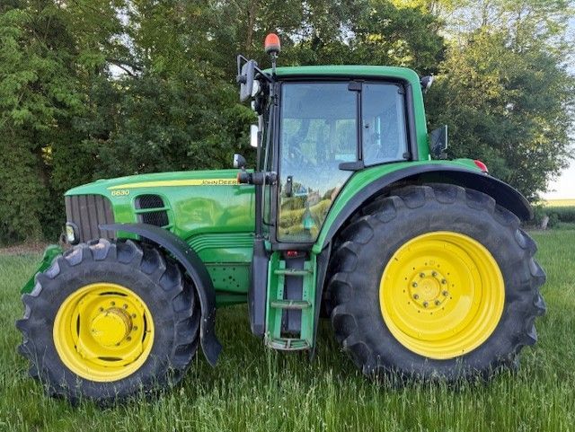 John Deere 6630 Premium Trattore 40.000 €