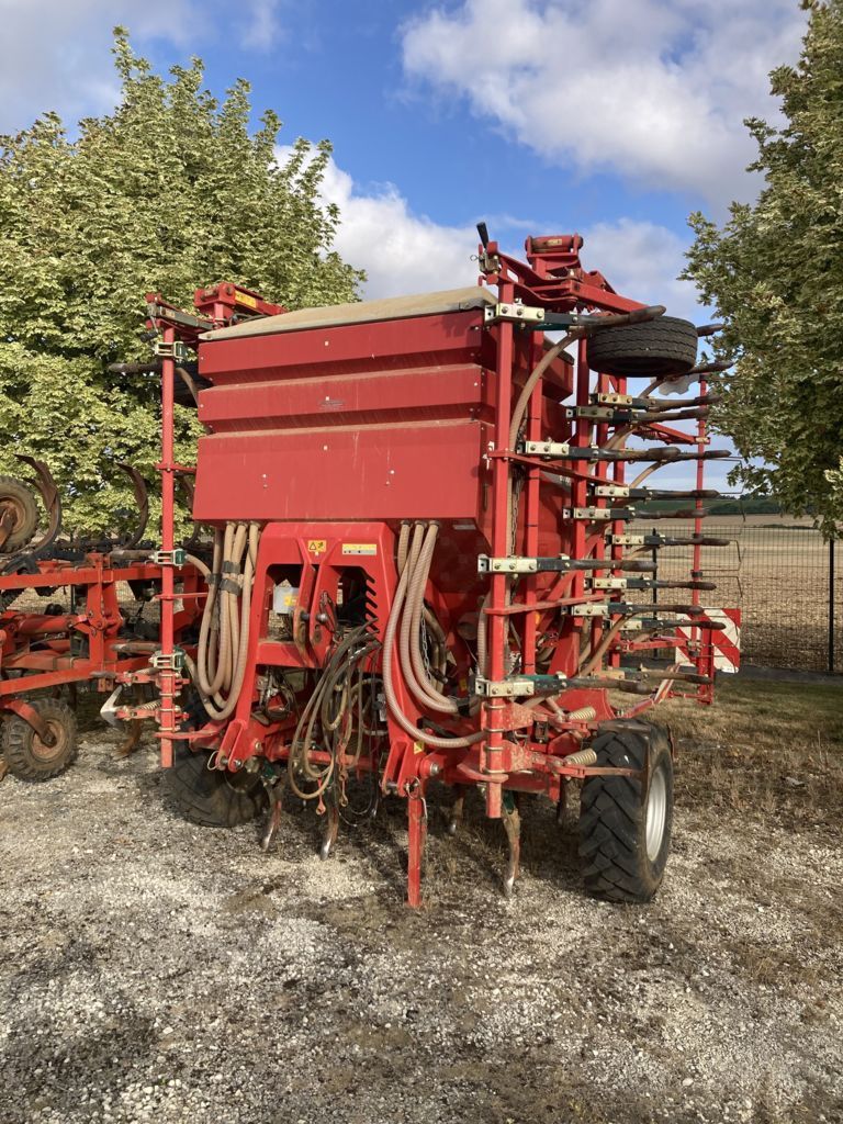 E-FARM: Kverneland evo ts - Direct Drill - id JHYTLFC - €22,000 - Year of construction: 2013 - France