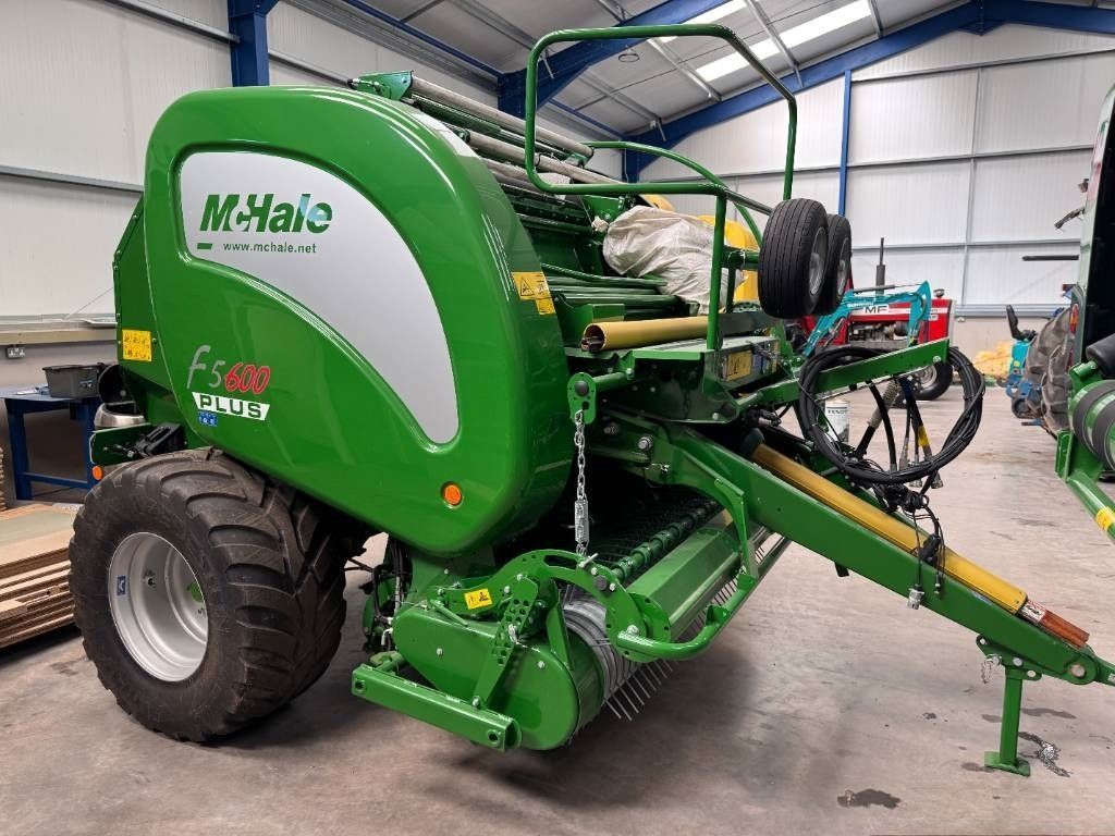 E-FARM: McHale F 5600 Plus - Presse à balles - id FN1MWHA - 50 742 € - Année: 2023 - Royaume-Uni
