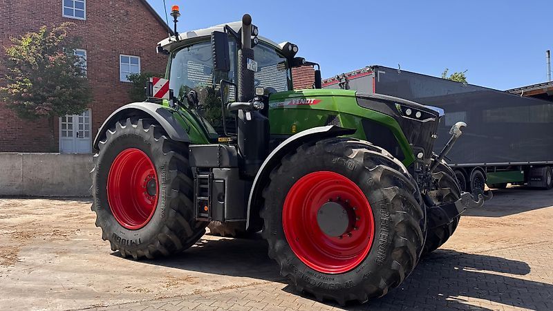 Fendt 942 Vario Tractor €245,000