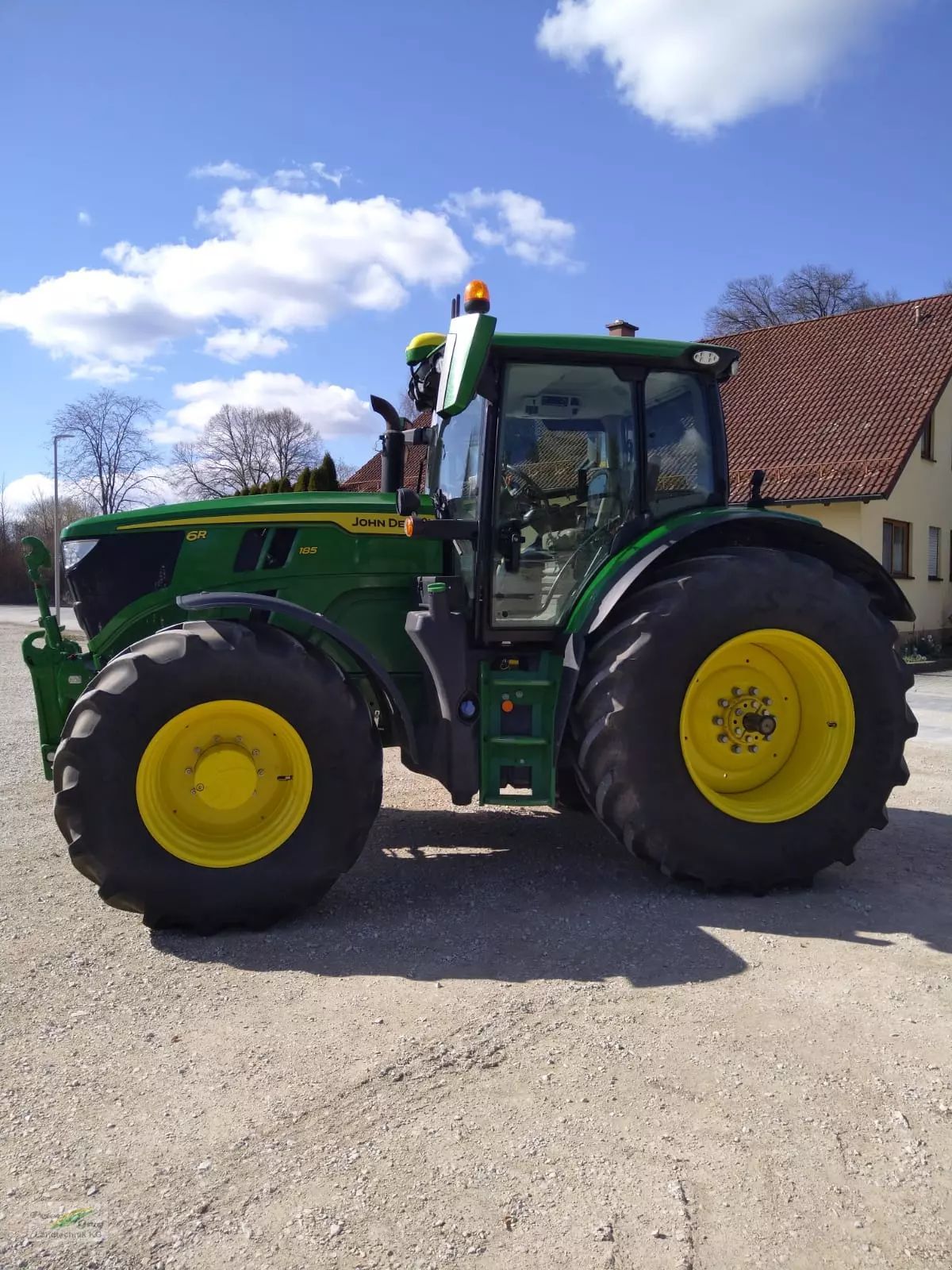 John Deere 6R 185 Tractor €156,000