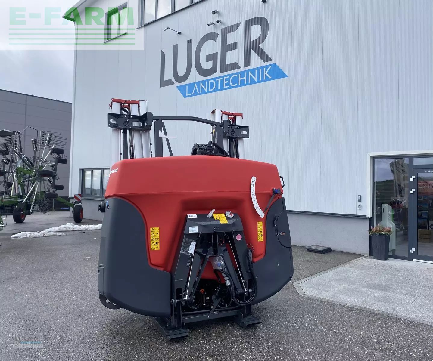 Kverneland iXter B 13 Sprayer