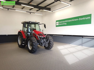 E-FARM: Massey Ferguson 5S.145 Exclusive - Tractor - id MIK5IKN - €105,963 - Year of construction: 2022 - Engine hours: 300,Engine power (HP): 145,Germany