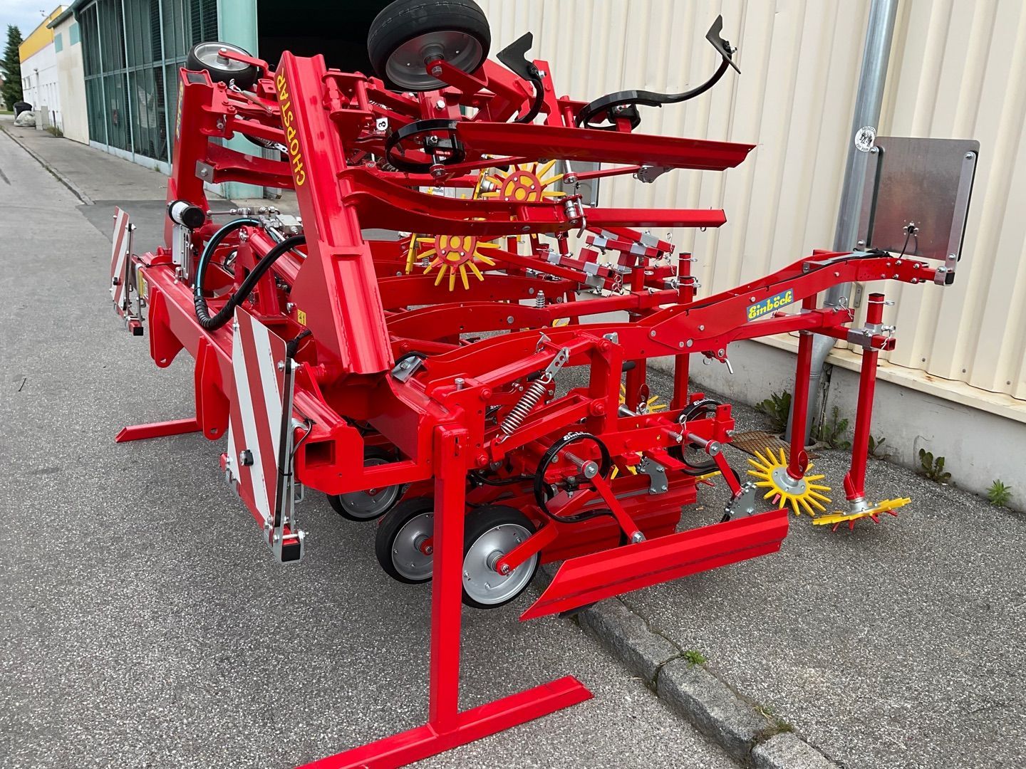 E-FARM: Einböck Chopstar EMS 7 Reihig - Désherbage mécanique - id 7TXAQUK - 14 575 € - Année: 2022 - Autriche