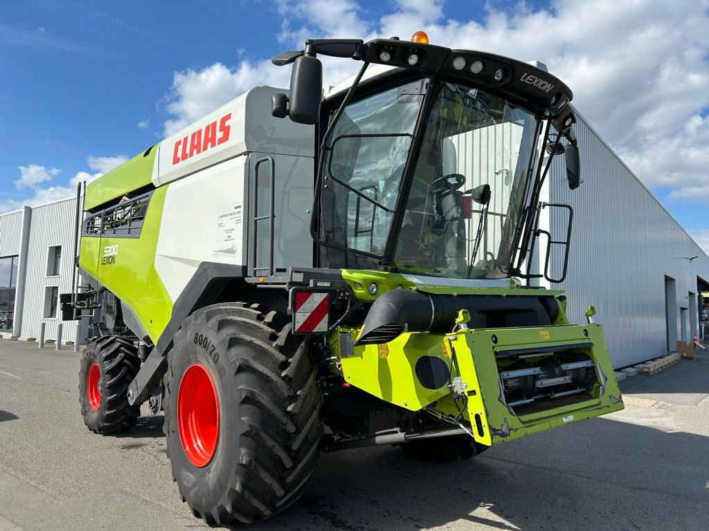 Claas Lexion 5300 Combine harvester €245,000