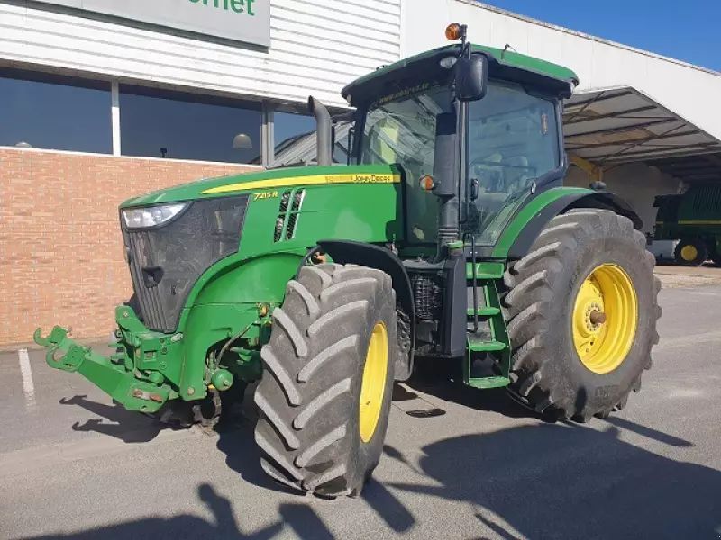 E-FARM: John Deere 7215 R - Tractor - id BYGZHAI - 63.000 € - Año: 2013 - Horas: 5865,Potencia del motor: 215,Francia