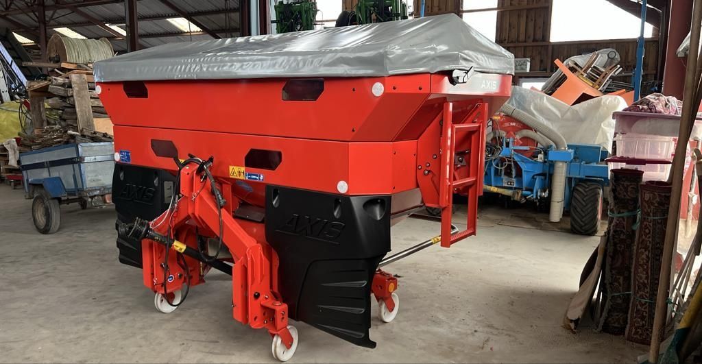 Kuhn axis 40,2 m- emc - w Fertiliser spreader €22,000