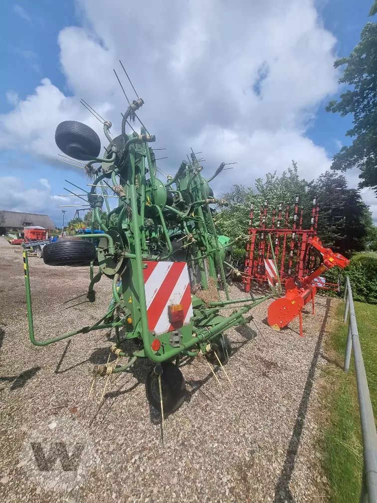 E-FARM: Krone KW 8.82/8 - Tedder - id NVCJQQL - €5,700 - Year of construction: 2018 - Germany