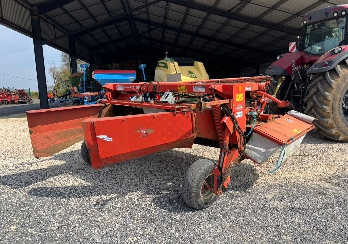 Kuhn fc 302 gv /fc 301gv / vicon 2400gmt/ jf 3200 / vicon 3001km Faucheuse 12 000 €