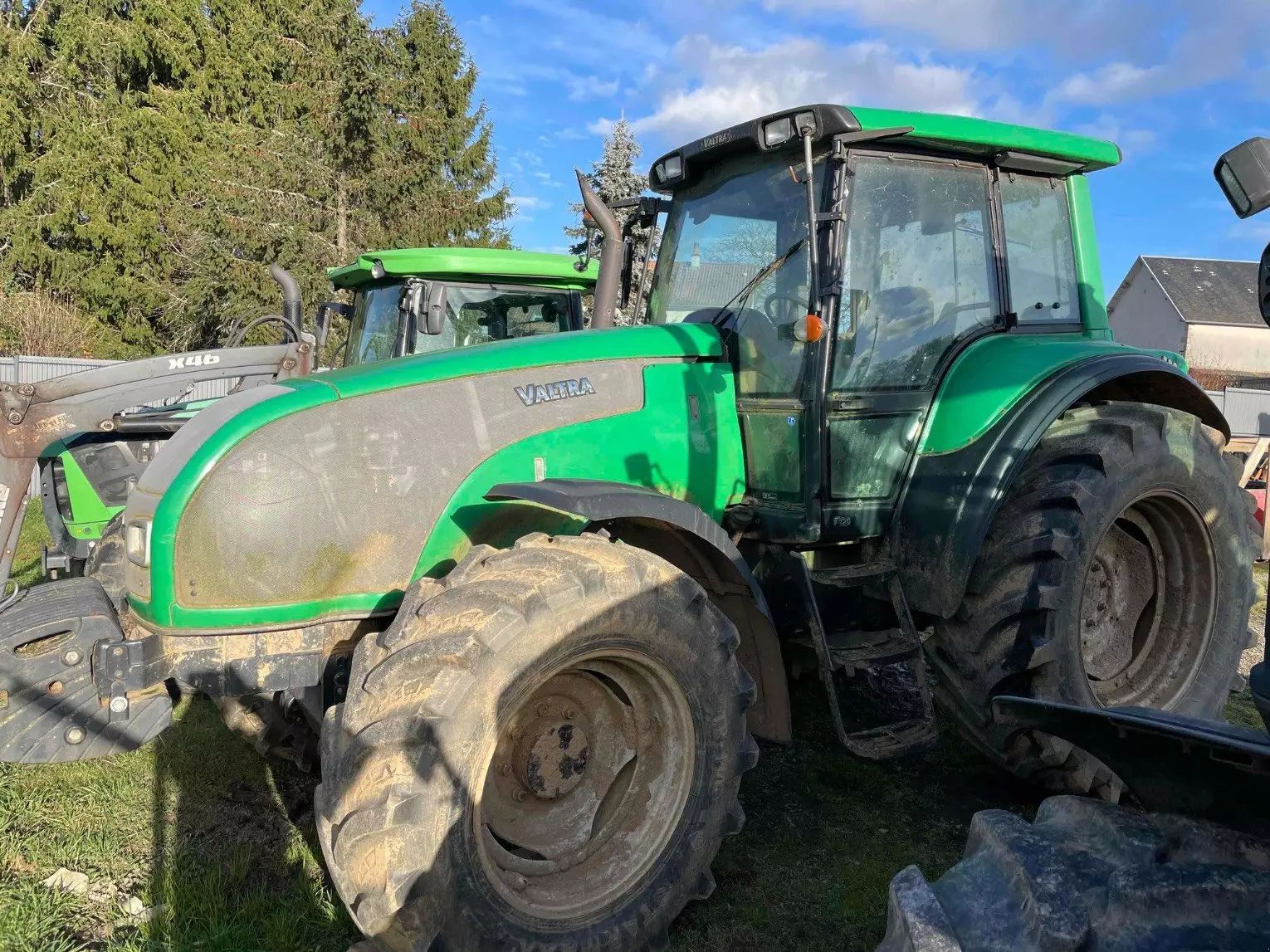 Valtra T120 Tractor €30,000