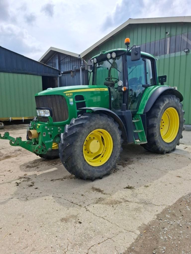 John Deere 6930 Premium Tractor €44,000