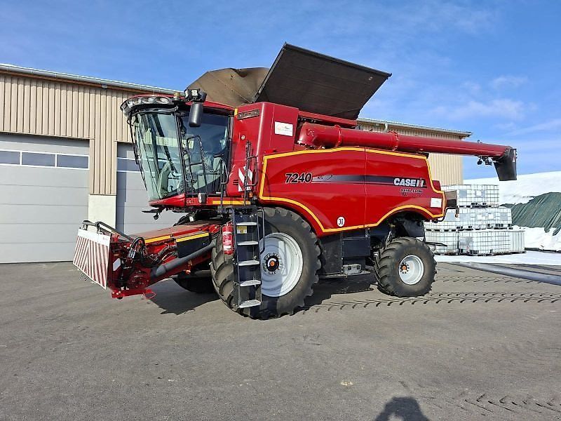 Case IH Axial-Flow 7240 Combine harvester €154,990