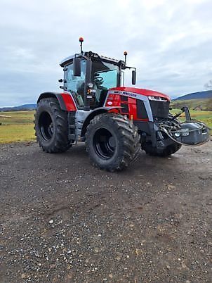 Massey Ferguson 8S.305 Tractor €143,000